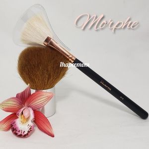 Morphe Brush R12 Delux High Light Fan Makeup Tools